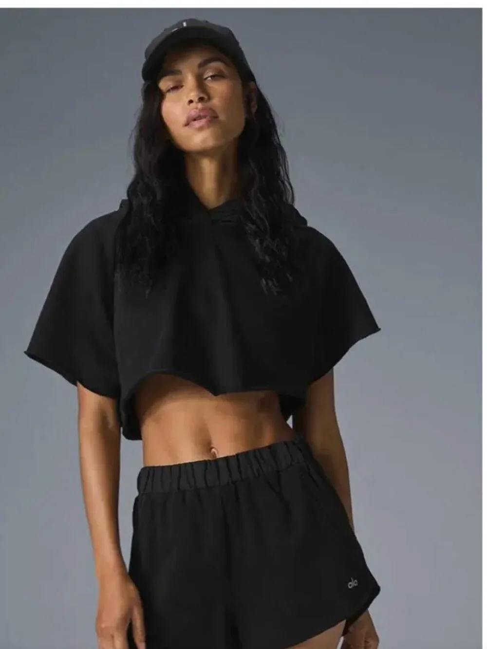 ALO Cropped In The Air Short Sleeve Hoodie - Black